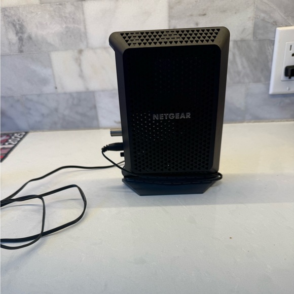 Netgear Modem CM700 - Picture 1 of 4